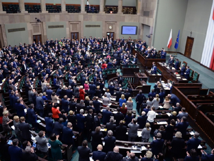Sejm/ Bez poprawek do projektu ws. e-wniosków o dopłaty w rolnictwie